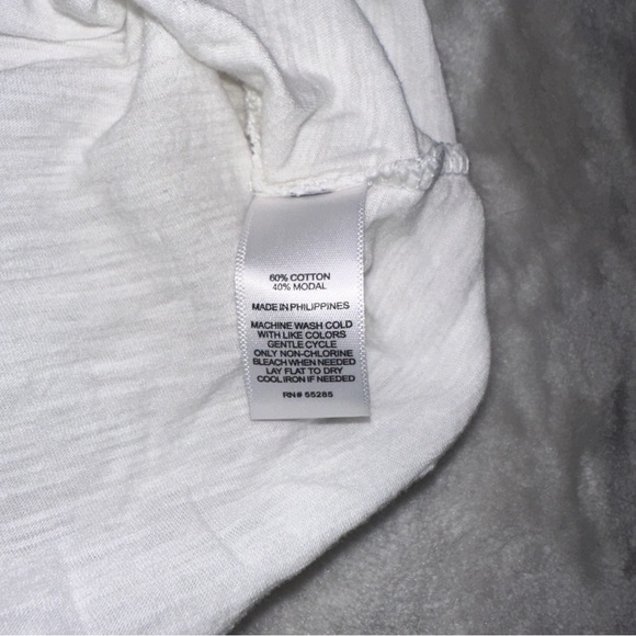 Express White Cropped Tshirt Size Small - Picture 8 of 8